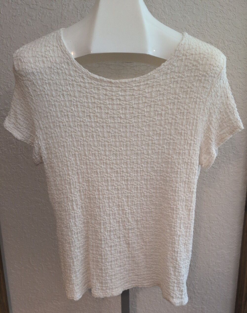 Croft & Borrow Cream Crinkle Stretch Crew Shirt Top Womens Large Short Sleeve